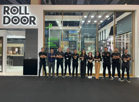 Linha Roll Door com automação: tecnologia e sofisticação em cada movimento - Roll Door Company