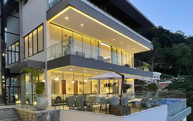 Funcionalidade, beleza e confiança: os pilares da arquitetura de Sandro Gomide - Roll Door Company