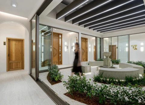 Intencionalidade e sofisticação: o olhar de Rodrigo Katarinhuk sobre arquitetura - Roll Door Company