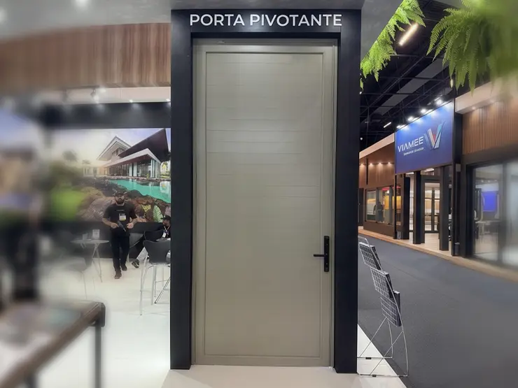Porta Pivotante