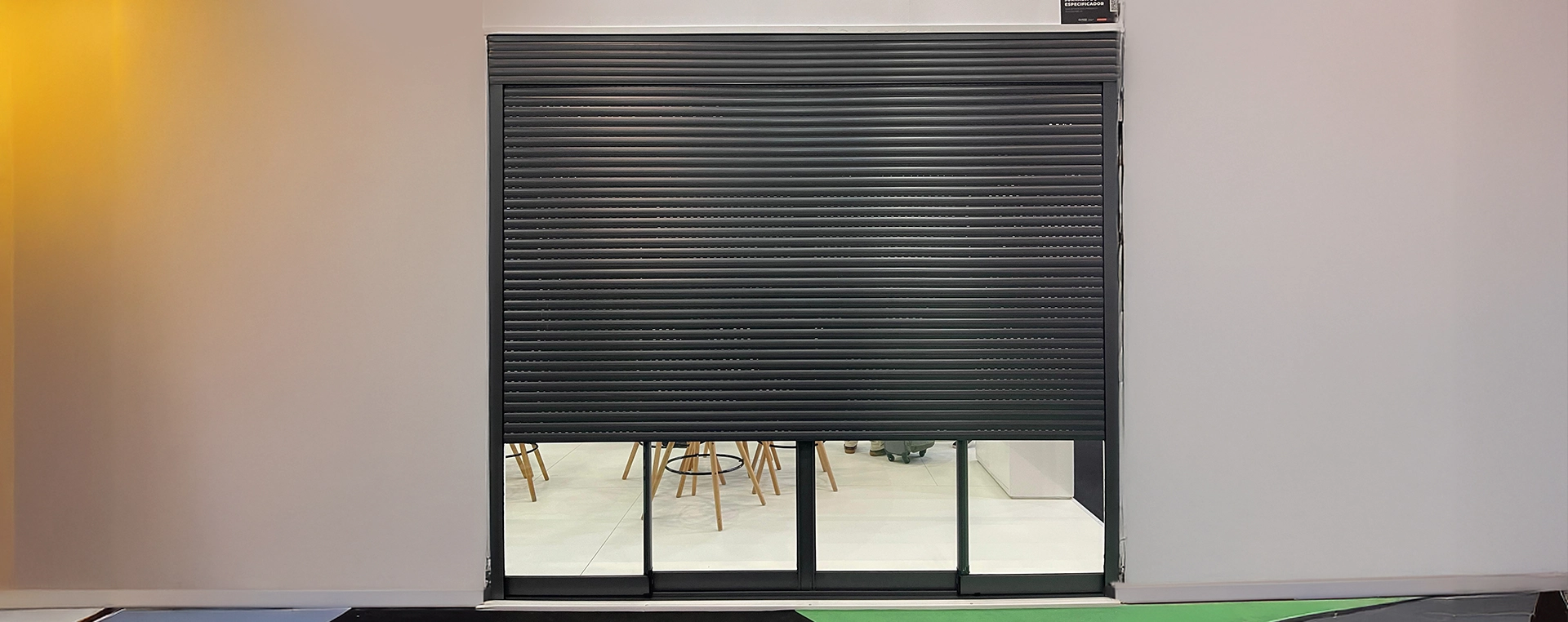 Persiana Integrada Convencional - Portas - Roll Door Company